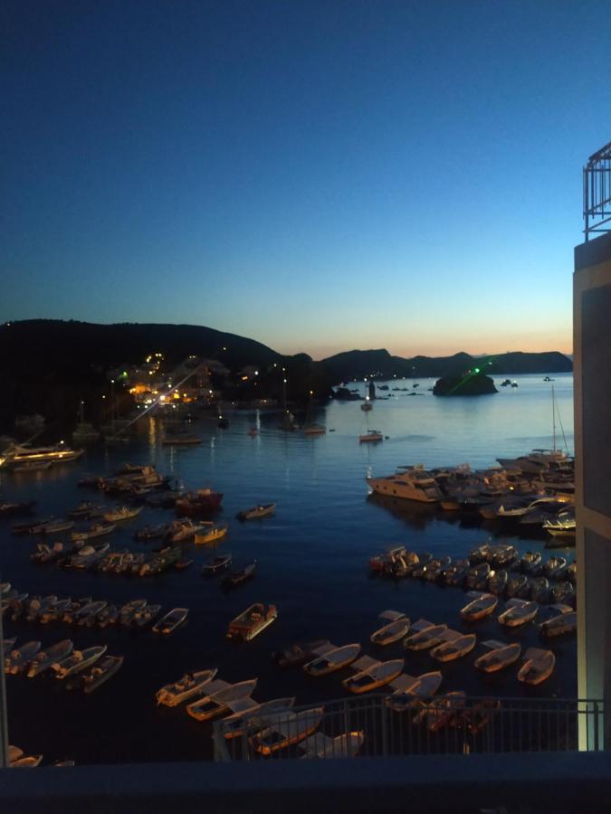 Hotel La Baia Ponza Exterior foto